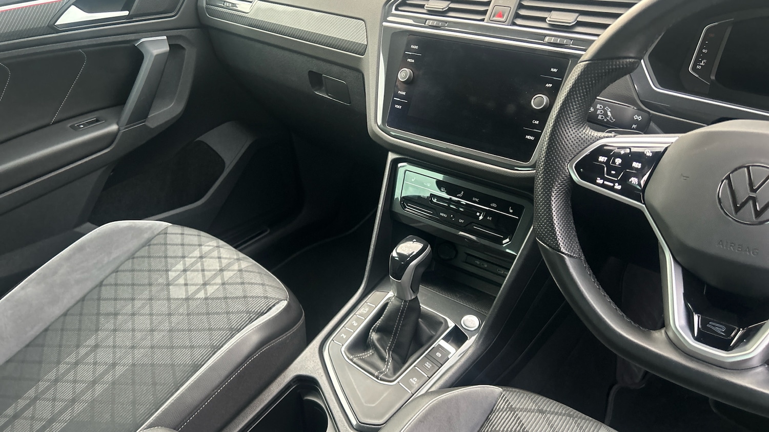 Used Volkswagen Tiguan 2022 for sale - 76504855: Photo 14