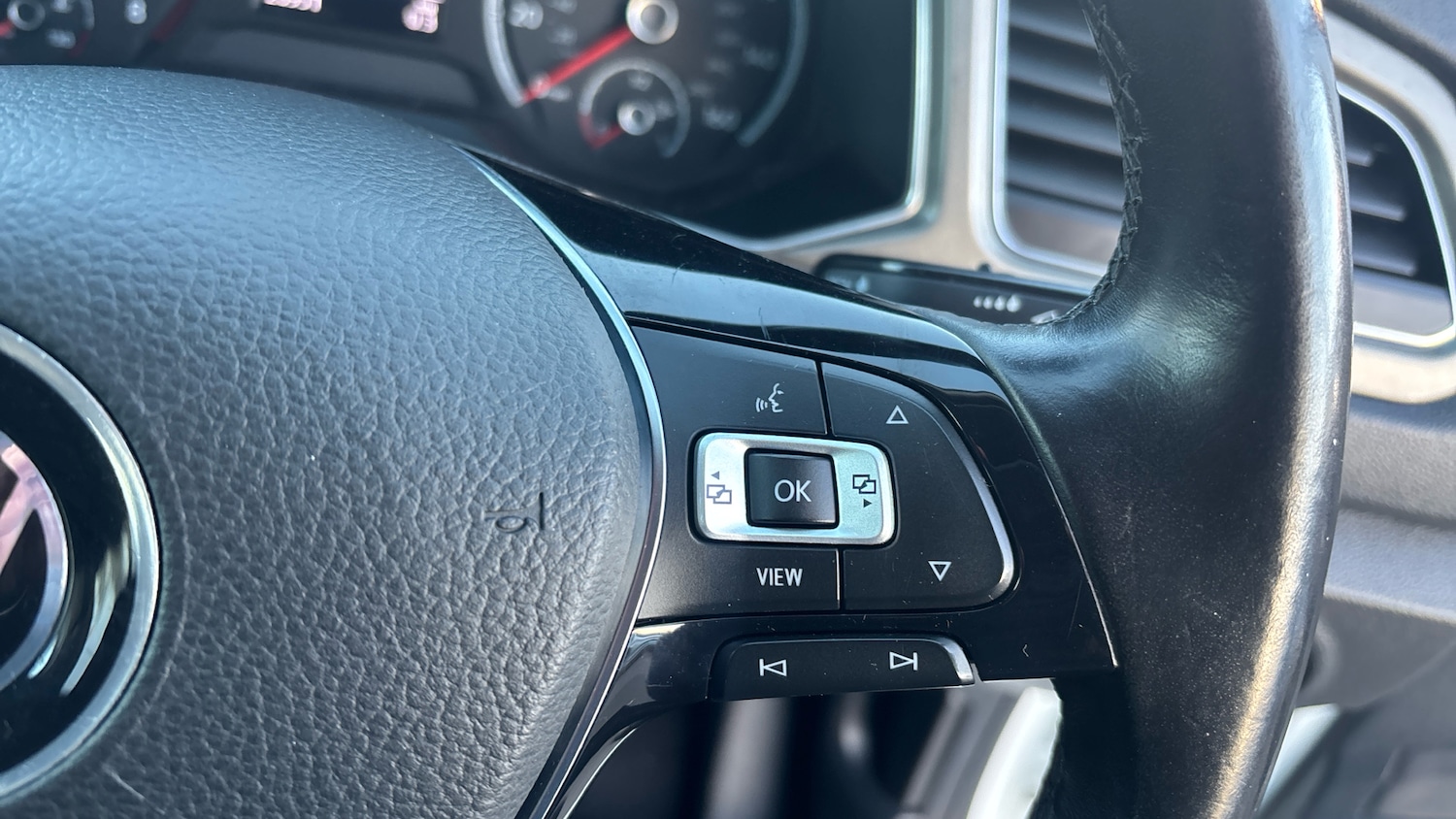 Used Volkswagen T-Roc 2021 for sale - 77172930: Photo 18