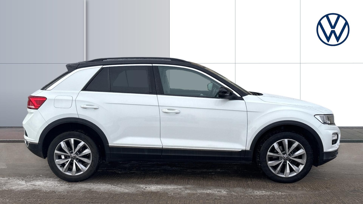 Used Volkswagen T-Roc 2021 for sale - 77172930: Photo 4