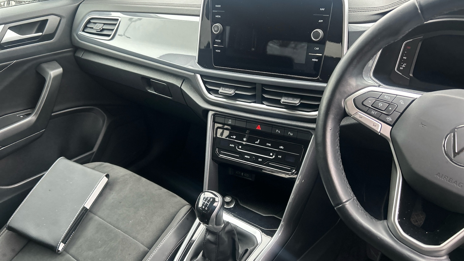 Used Volkswagen T-Roc 2022 for sale - 77273501: Photo 14