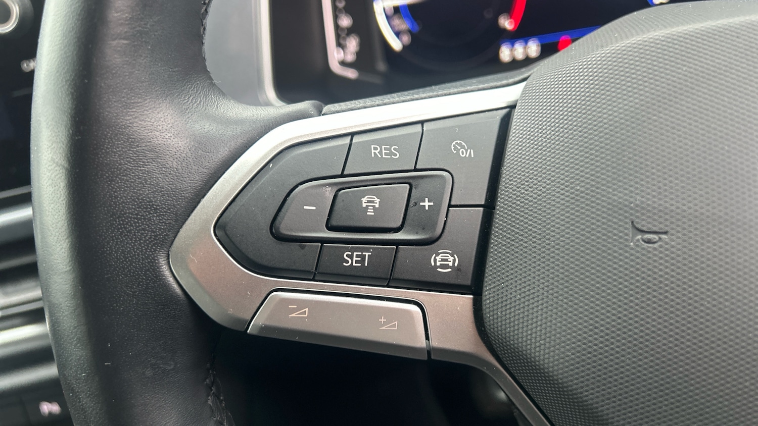 Used Volkswagen T-Roc 2022 for sale - 77273501: Photo 21