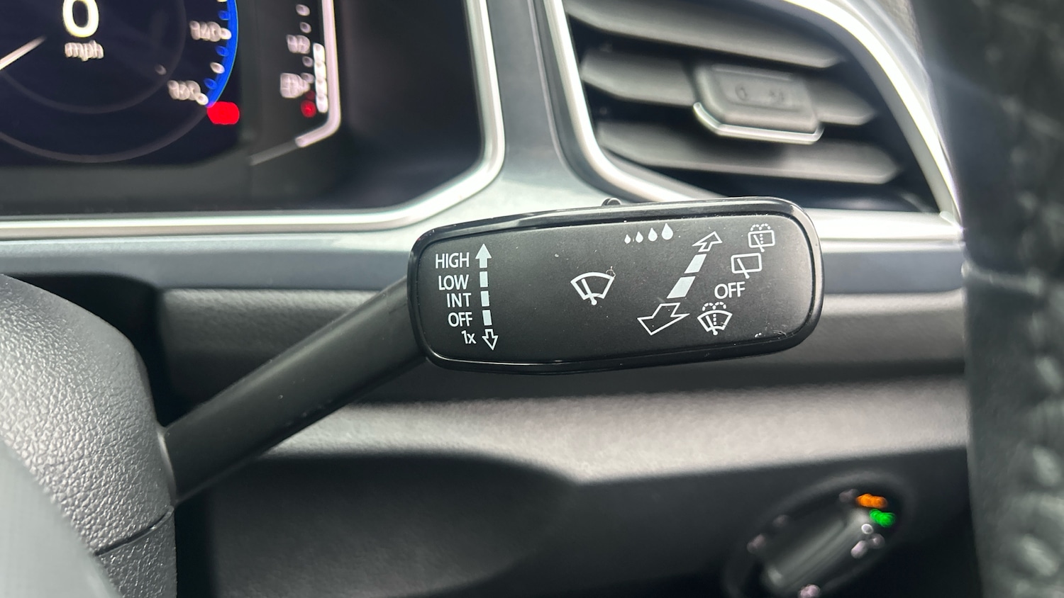 Used Volkswagen T-Roc 2022 for sale - 77273501: Photo 23