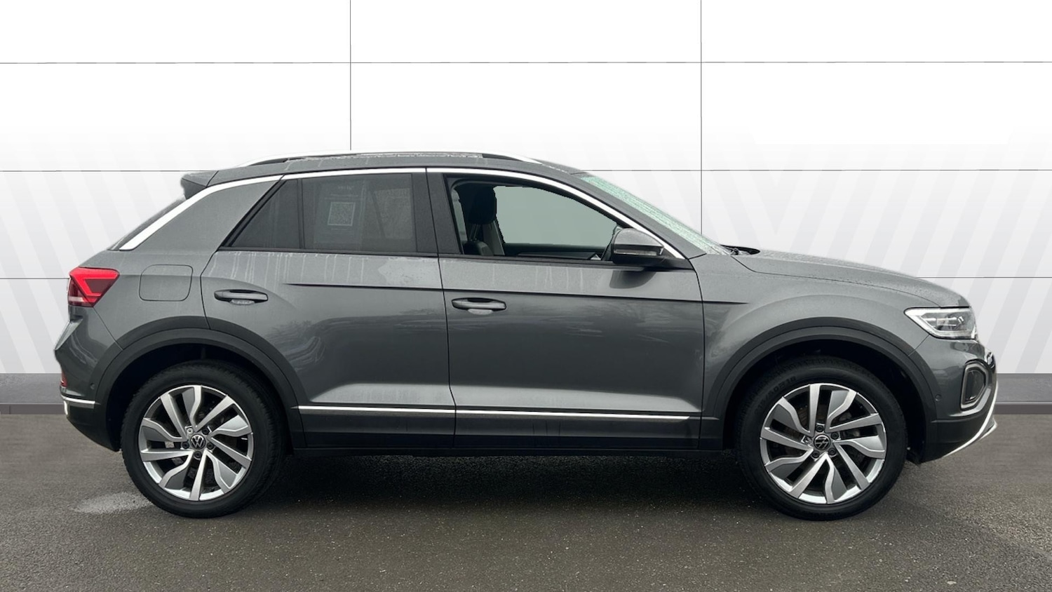 Used Volkswagen T-Roc 2022 for sale - 77273501: Photo 5