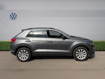 Used Volkswagen T-Roc 2020 for sale - 78800671: Photo