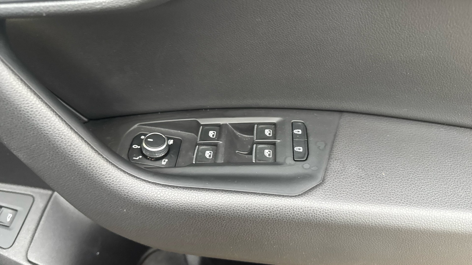 Used Volkswagen Touareg 2023 for sale - 76948184: Photo 35