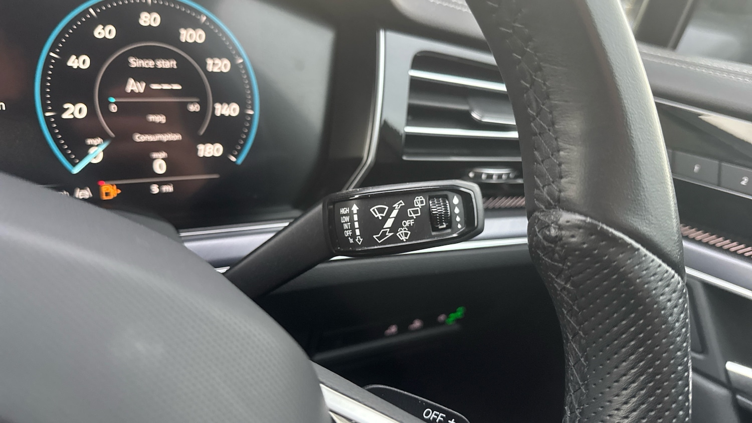 Used Volkswagen Touareg 2023 for sale - 76948184: Photo 42