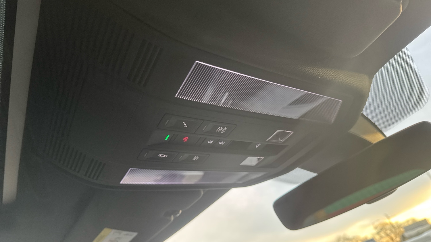 Used Volkswagen Touareg 2023 for sale - 76948184: Photo 45