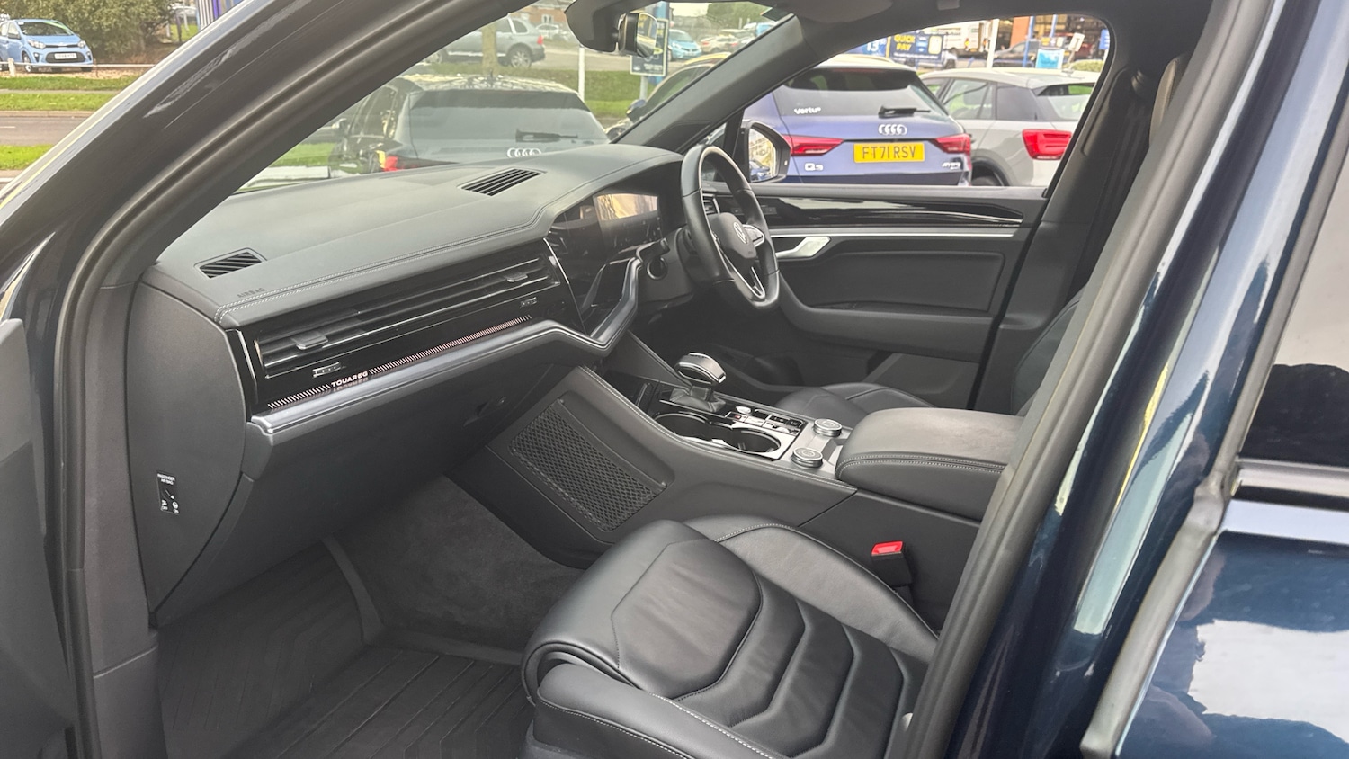 Used Volkswagen Touareg 2023 for sale - 76948184: Photo 9