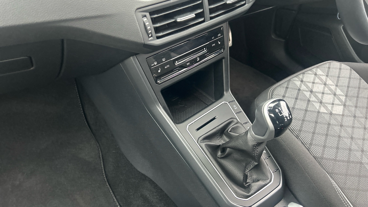 Used Volkswagen Taigo 2023 for sale - 76352040: Photo 13