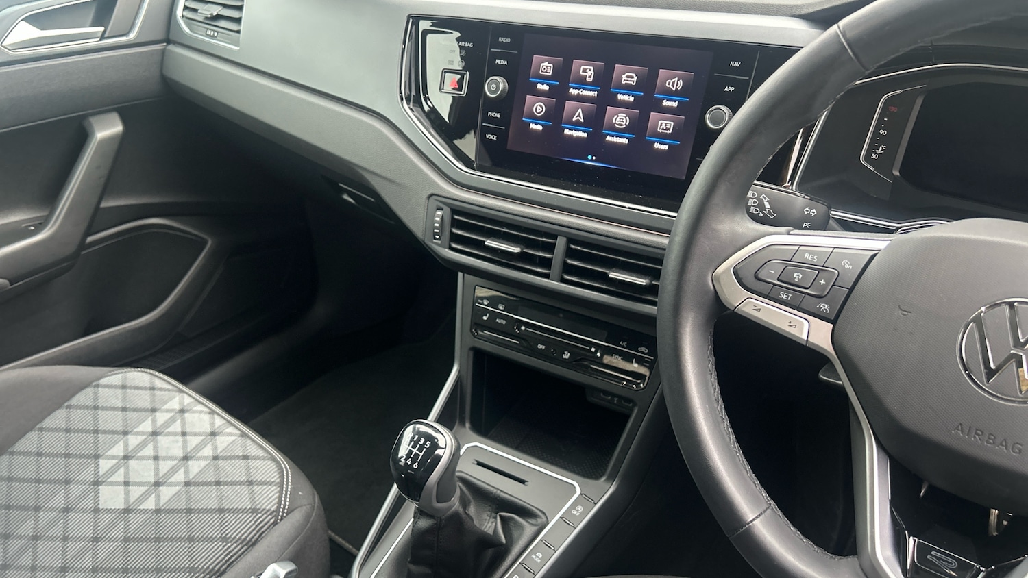 Used Volkswagen Taigo 2023 for sale - 76352040: Photo 14