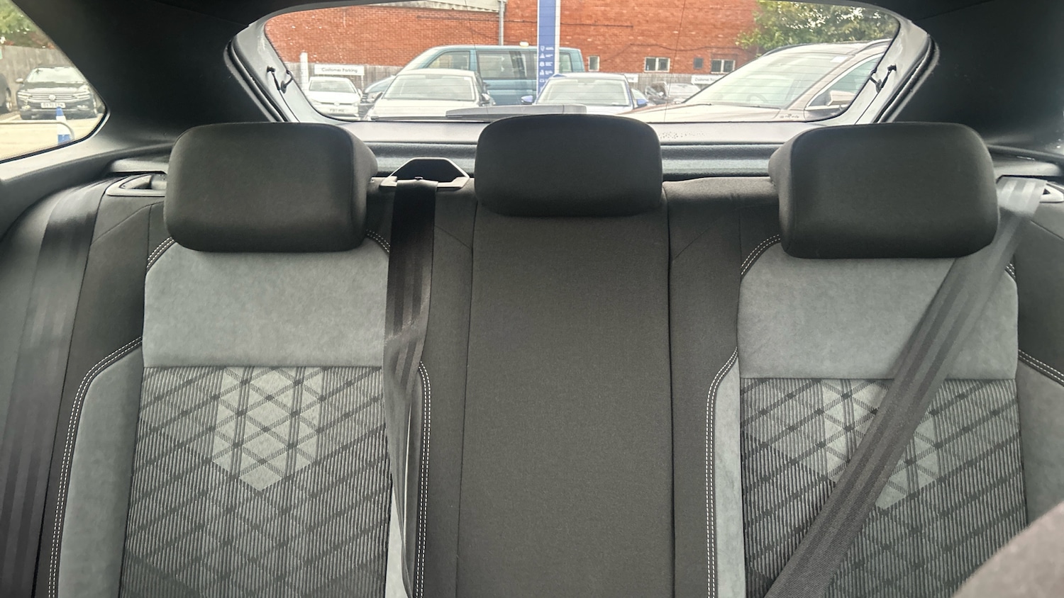 Used Volkswagen Taigo 2023 for sale - 76352040: Photo 15