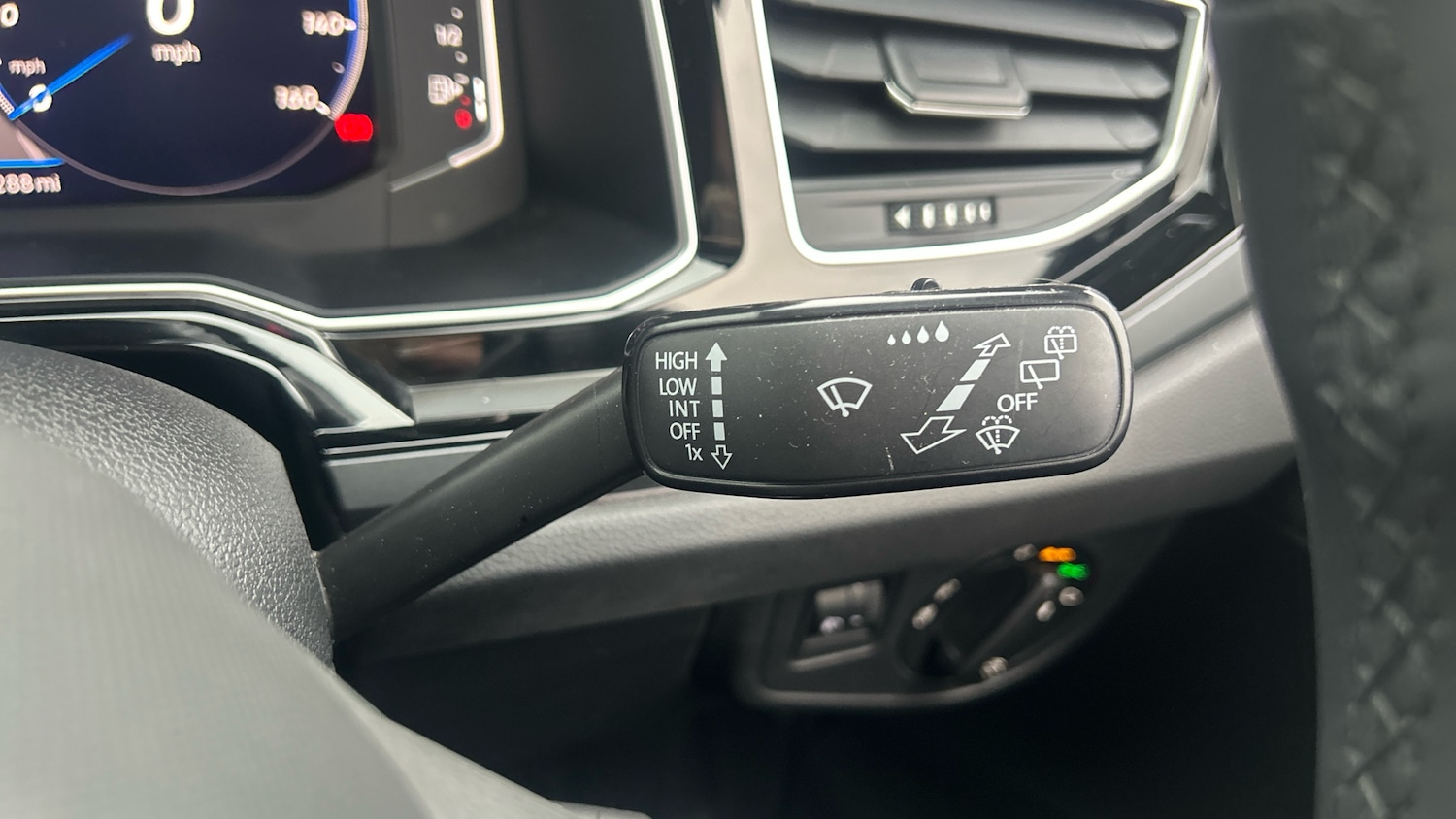 Used Volkswagen Taigo 2023 for sale - 76352040: Photo 23