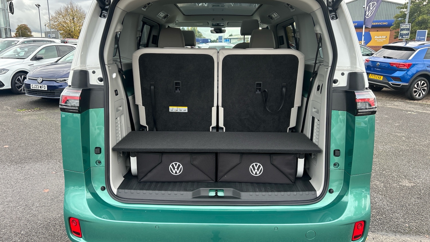 Used Volkswagen ID.Buzz 2025 for sale - 76984669: Photo 4