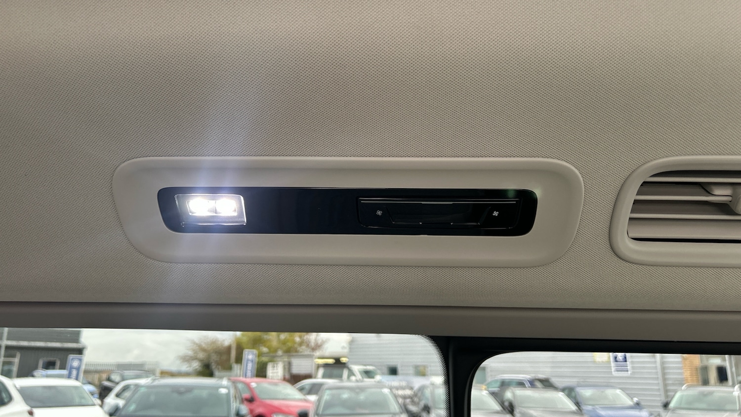 Used Volkswagen ID.Buzz 2025 for sale - 76984669: Photo 46