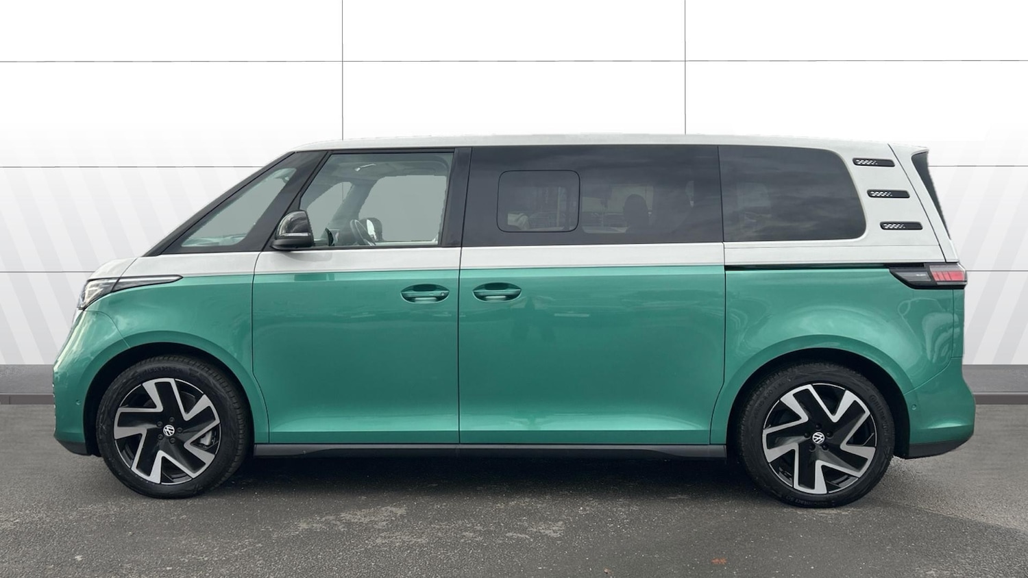 Used Volkswagen ID.Buzz 2025 for sale - 76984669: Photo 5