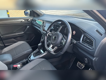 Used Volkswagen T-Roc 2021 for sale - 76391651: Photo