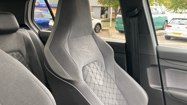 Used Volkswagen Golf 2020 for sale - 76127966: Photo 29
