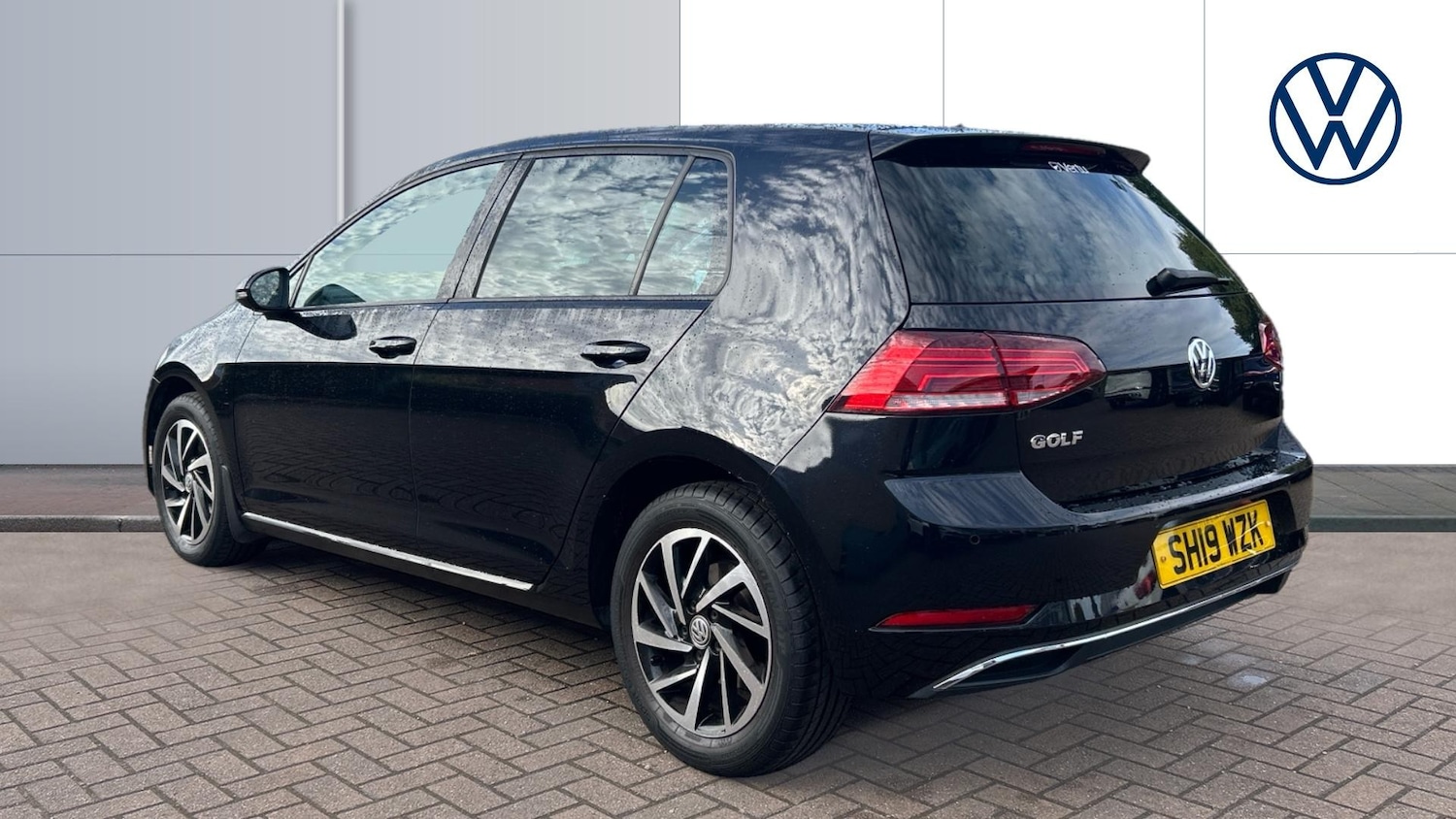 Used Volkswagen Golf 2019 for sale - 76536522: Photo 3