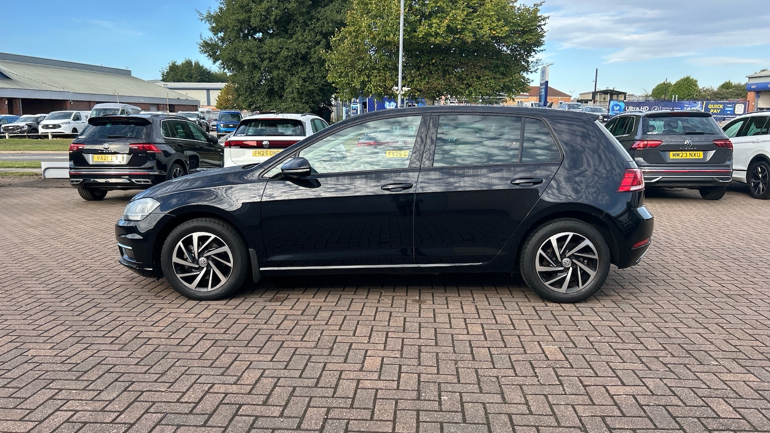 Used Volkswagen Golf 2019 for sale - 76536522: Photo 36