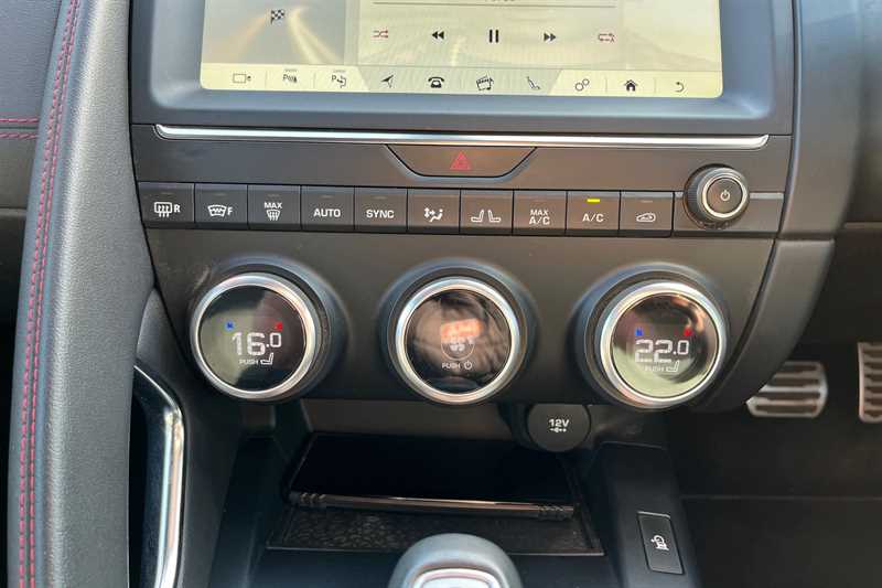 Used Jaguar E-Pace 2017 for sale - 77362792: Photo 15