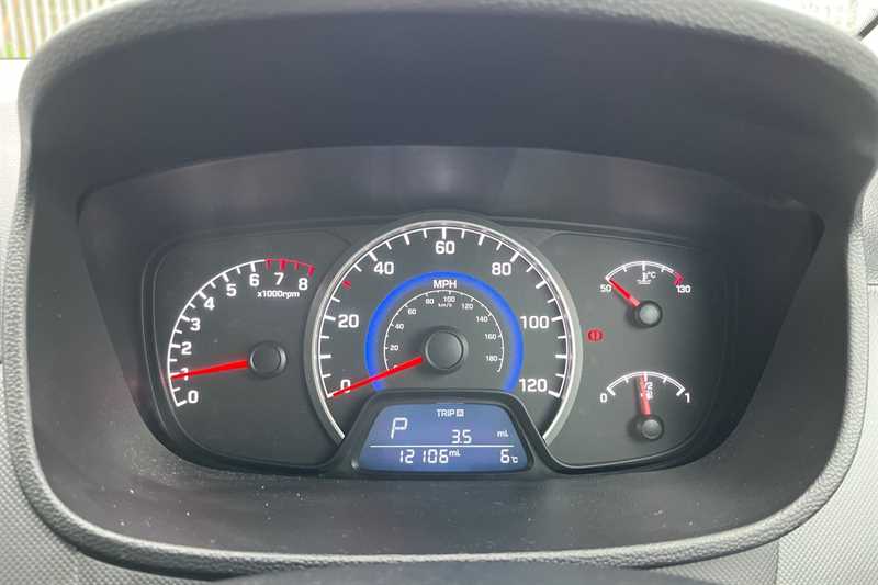 Used Hyundai i10 2017 for sale - 77945105: Photo 20