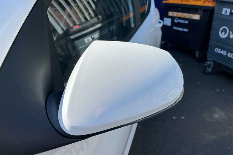 Used Hyundai i10 for sale - 76755780: Photo 35