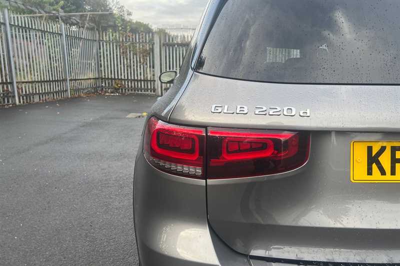 Used Mercedes-Benz GLB 2020 for sale - 76944889: Photo 32