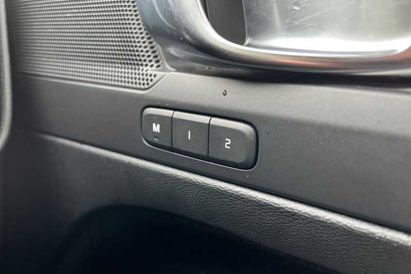 Used Volvo XC40 2020 for sale - 76088249: Photo 38
