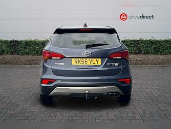 Used Hyundai Santa Fe 2016 for sale - 76955806: Photo