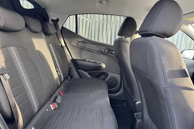 Used Hyundai i10 2023 for sale - 77085056: Photo 24