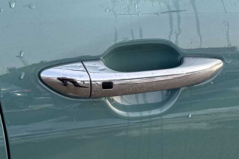 Used Hyundai i10 2023 for sale - 77085056: Photo 33