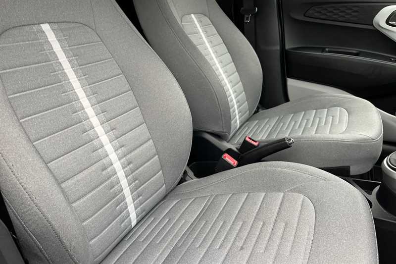 Used Hyundai i10 2023 for sale - 76978130: Photo 23