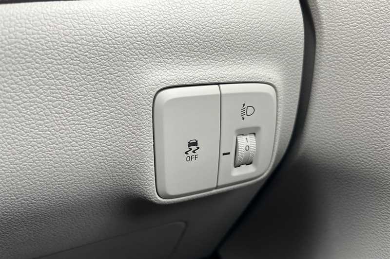 Used Hyundai i10 2023 for sale - 76978130: Photo 38