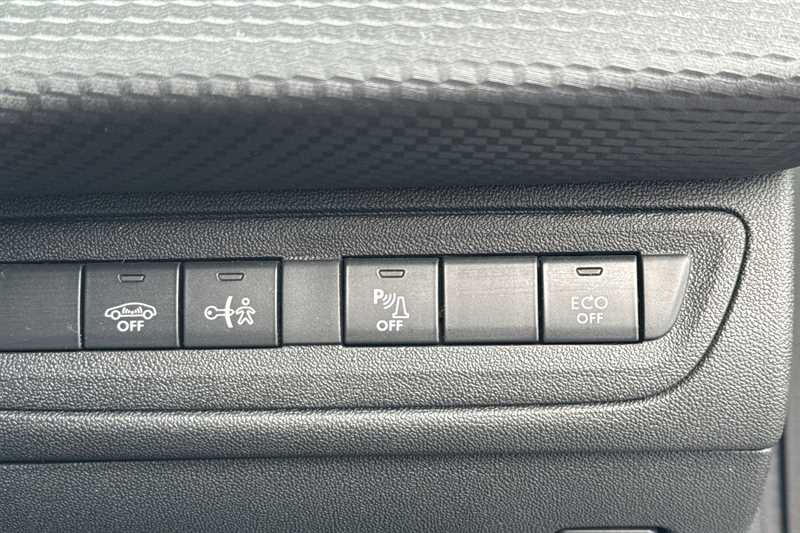 Used Peugeot 2008 2018 for sale - 77699136: Photo 40