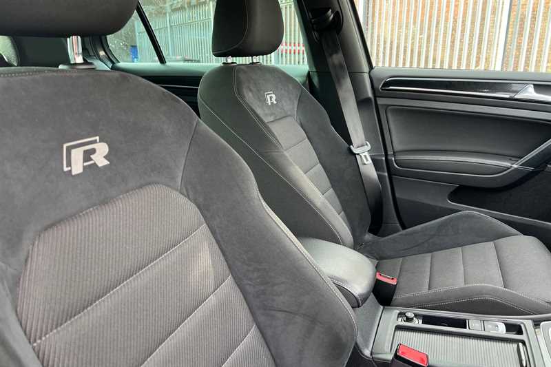 Used Volkswagen Golf 2019 for sale - 77700041: Photo 23