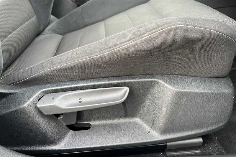 Used Volkswagen Golf 2019 for sale - 77700041: Photo 26