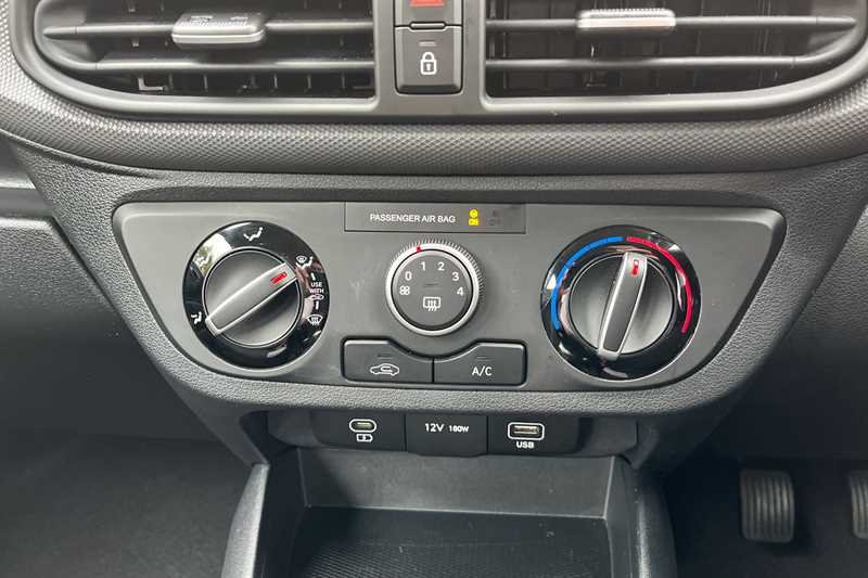 Used Hyundai i10 2024 for sale - 76516801: Photo 15