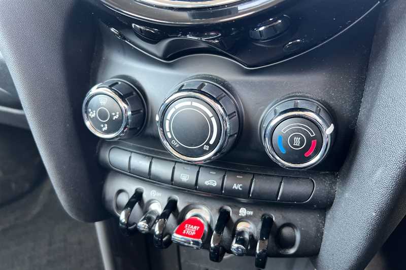 Used MINI Hatch 2019 for sale - 78189123: Photo 15