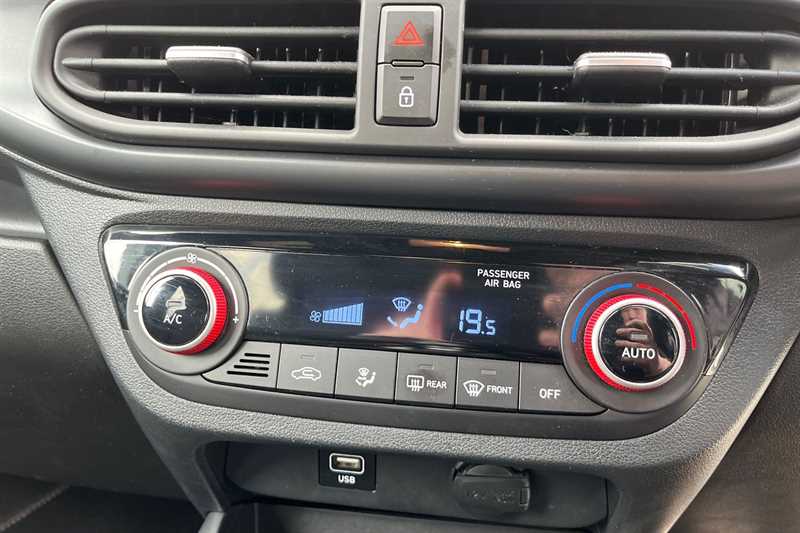 Used Hyundai i10 2023 for sale - 77773897: Photo 15