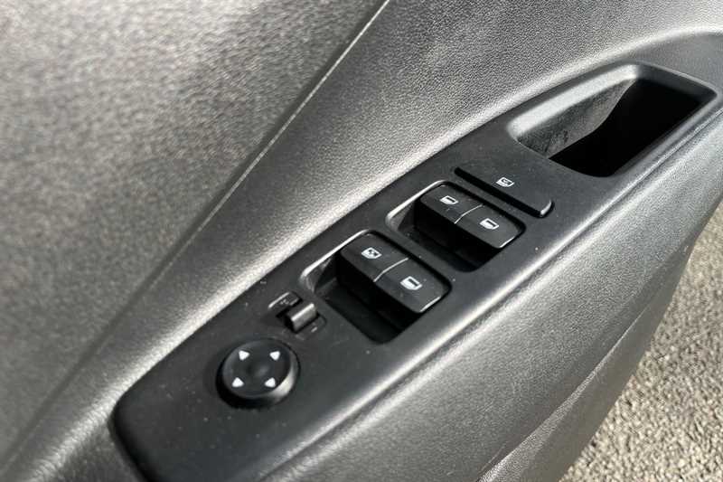 Used Hyundai i10 2023 for sale - 77773897: Photo 16