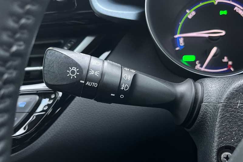 Used Toyota C-HR 2020 for sale - 77082789: Photo 40