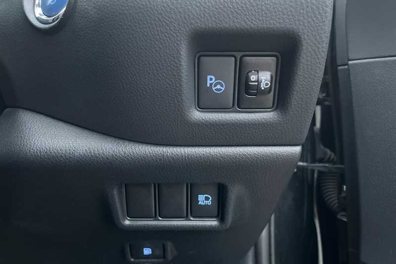 Used Toyota C-HR 2020 for sale - 77317213: Photo 38