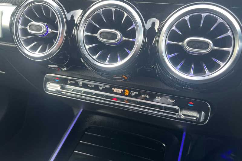 Used Mercedes-Benz GLB 2020 for sale - 76529537: Photo 15