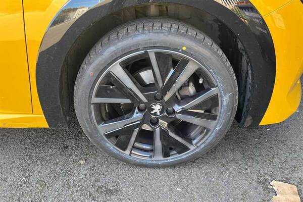 Used Peugeot 208 2023 for sale - 76088261: Photo 12