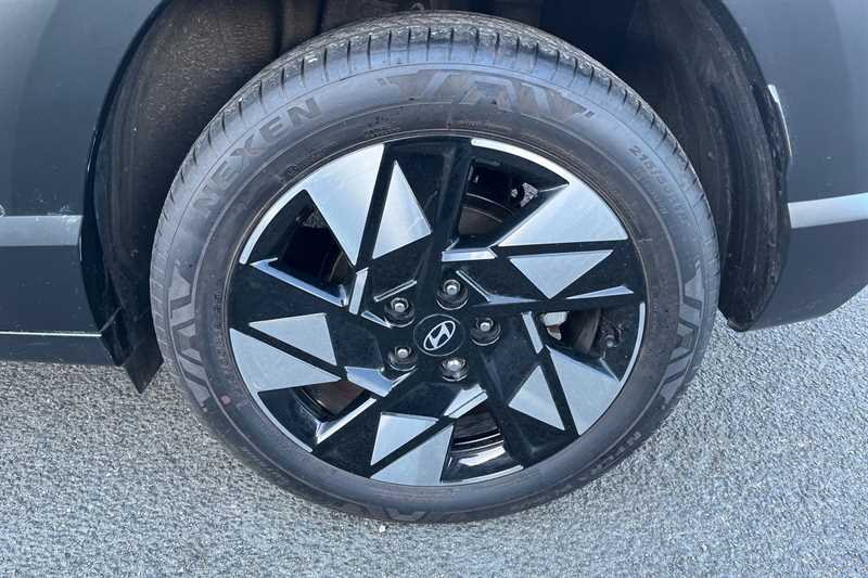 Used Hyundai KONA 2023 for sale - 76930379: Photo 9