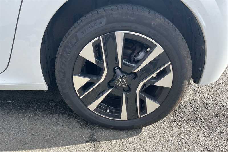 Used Peugeot 208 2024 for sale - 78216790: Photo 12