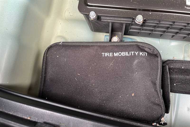 Used Kia Stonic 2023 for sale - 77638323: Photo 37