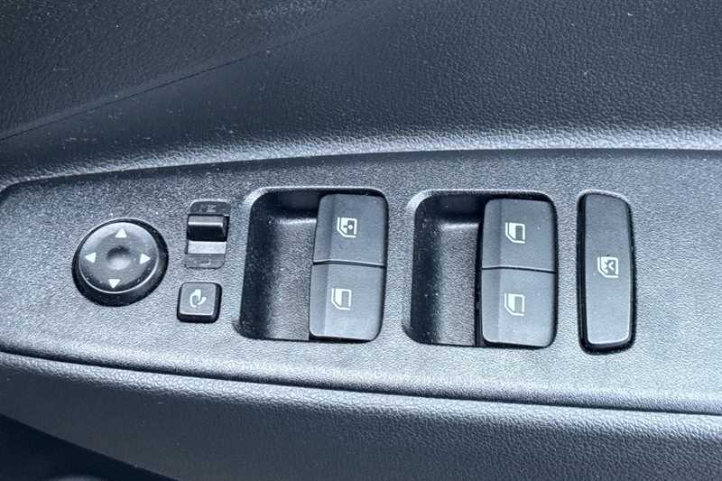 Used Hyundai i10 2023 for sale - 77322488: Photo 16