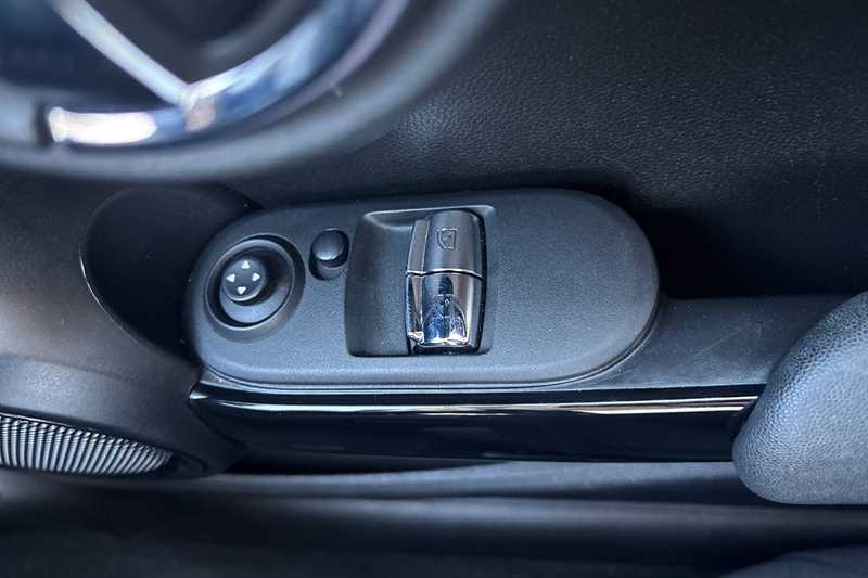 Used MINI Hatch 2021 for sale - 78207601: Photo 16