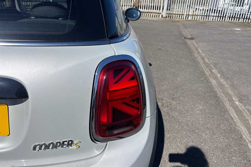 Used MINI Hatch 2021 for sale - 78207601: Photo 32